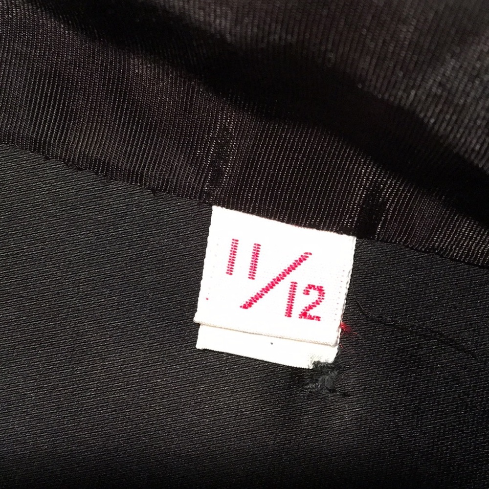 Vintage EmilyM tuxedo black velvet and satin jacket - Picture 7 of 8